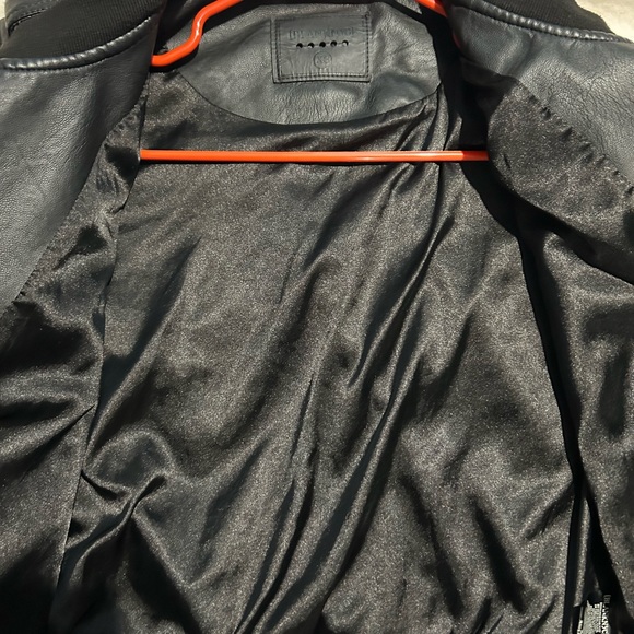 ‼️SOLD‼️Black vegan leather jacket - Picture 5 of 5